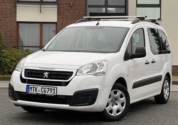 Peugeot Partner cena 34999 przebieg: 233627, rok produkcji 2017 z Piotrków Trybunalski małe 301